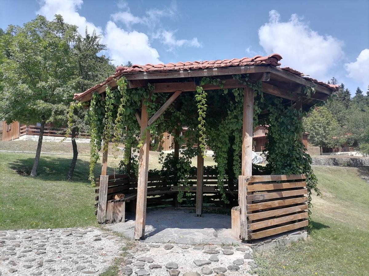 Livadaki Village Megali Kapsi Exterior photo